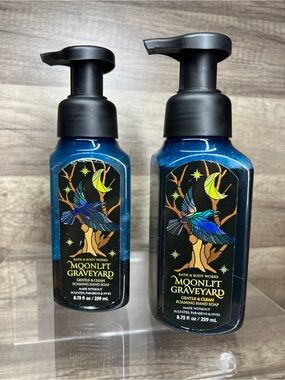 Bath & Body Works Moonlit Graveyard Gentle Foaming Hand Soap Halloween Retired
-